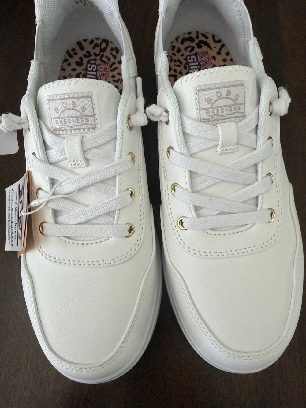 NWT Bobs Skechers White Low-Top Slip-On Sneakers with Gold Eyelets Size 9 - Picture 6 of 6